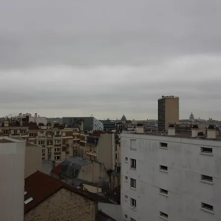 213367 - 6 Personnes A Paris